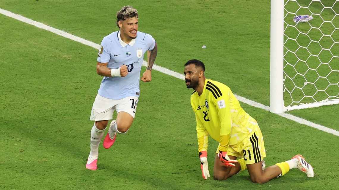 Maxi Araújo comemora gol do Uruguai