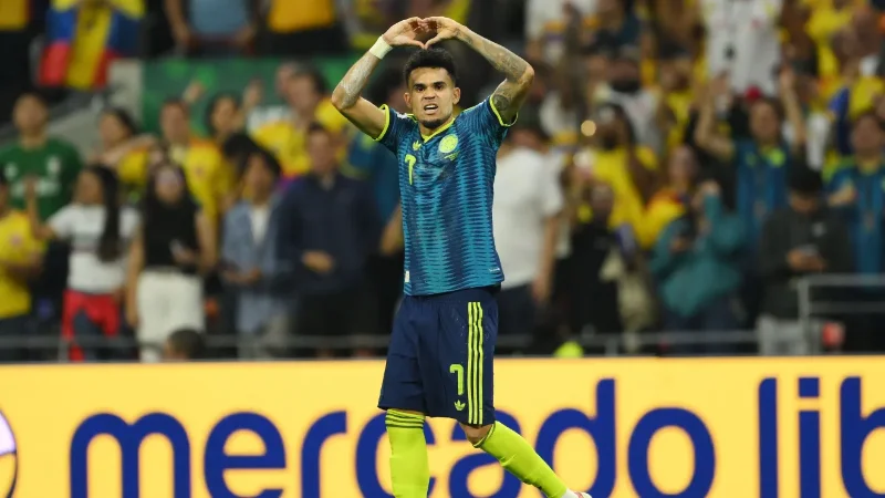 Luis Diaz comemorando gol contra o Usbesquistão