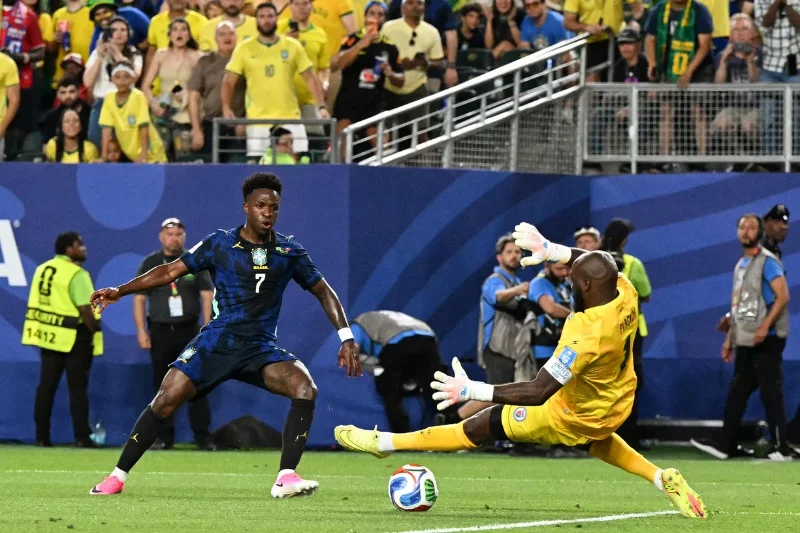 Vini Jr. marcou o terceiro gol brasileiro na partida