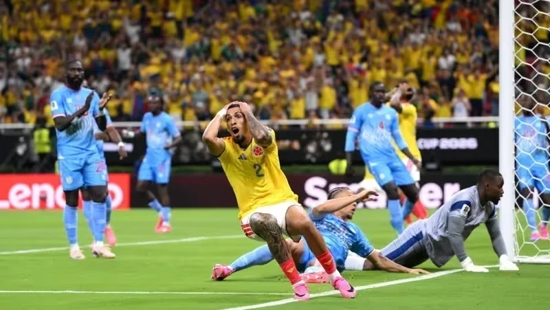 Momento da chance perdida por Daniel Muñoz, da Colômbia