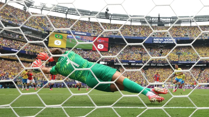bruno guimaraes penalti brasil noruega